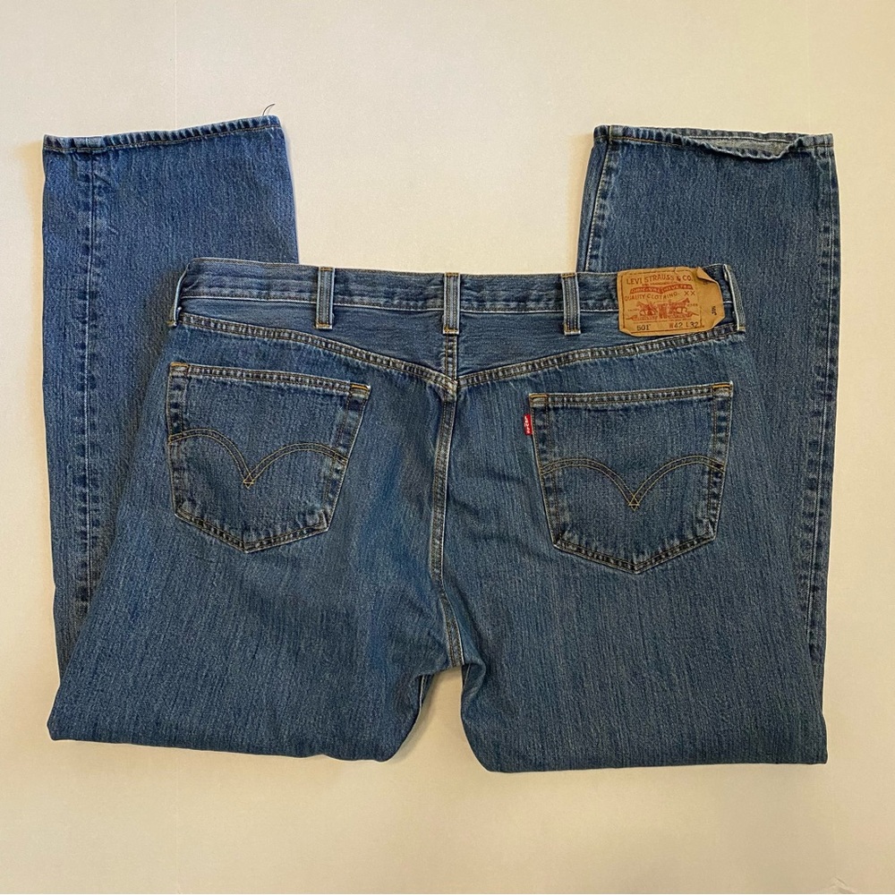 Levi's 501 button fly classic men’s jeans, red tab, 42 x 30